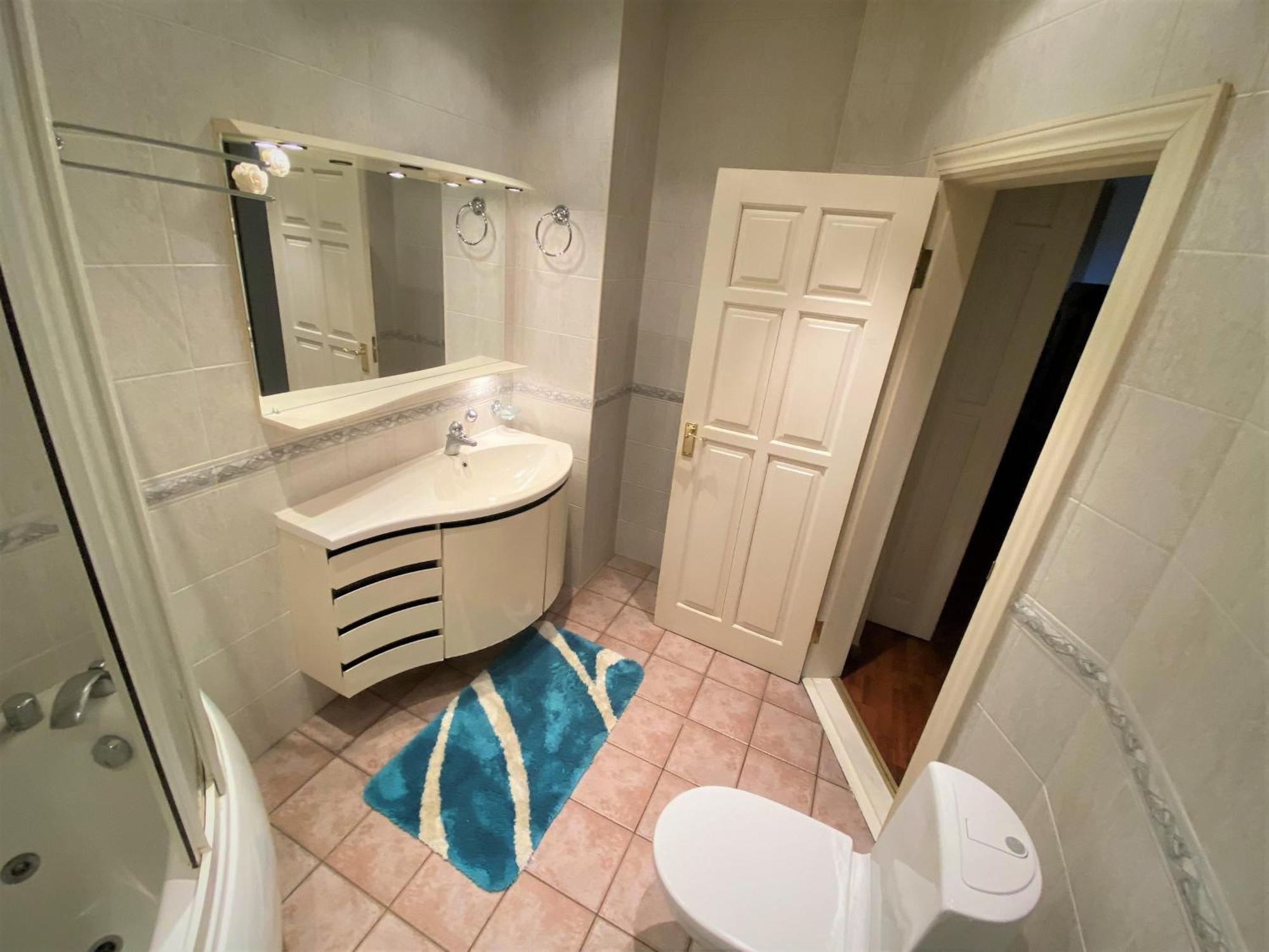 Alunana Lux Jakuzzi Apart, Facade Is Under Renovation, In Riga Art Nouveau Area, Self Check-In Exterior photo